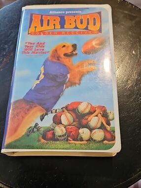 Air Bud Golden Receiver VHS Cassette Tape - Classic Family Dog Movie - Used